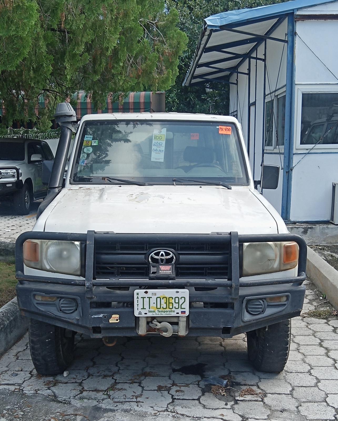 Toyota land cruiser 800